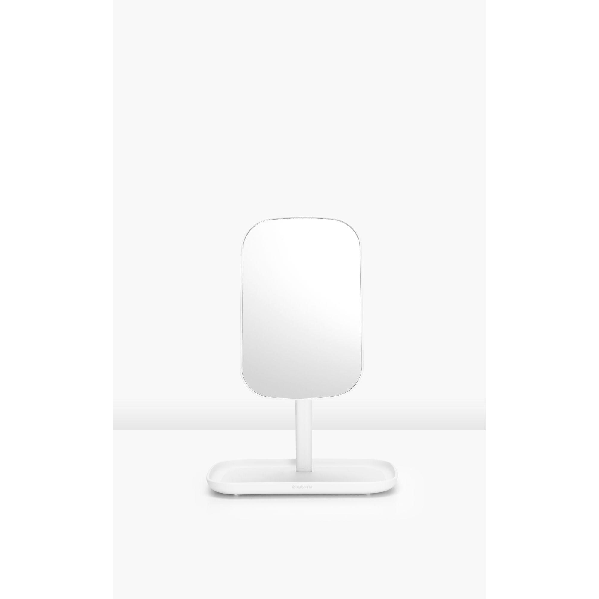 https://admins.lenoholding.lv/storage/media/14580/renew_mirror_with_storage_tray_-_white_-_8710755280726_brabantia_300dpi_2000x2000px_9_nr-22020.jpg