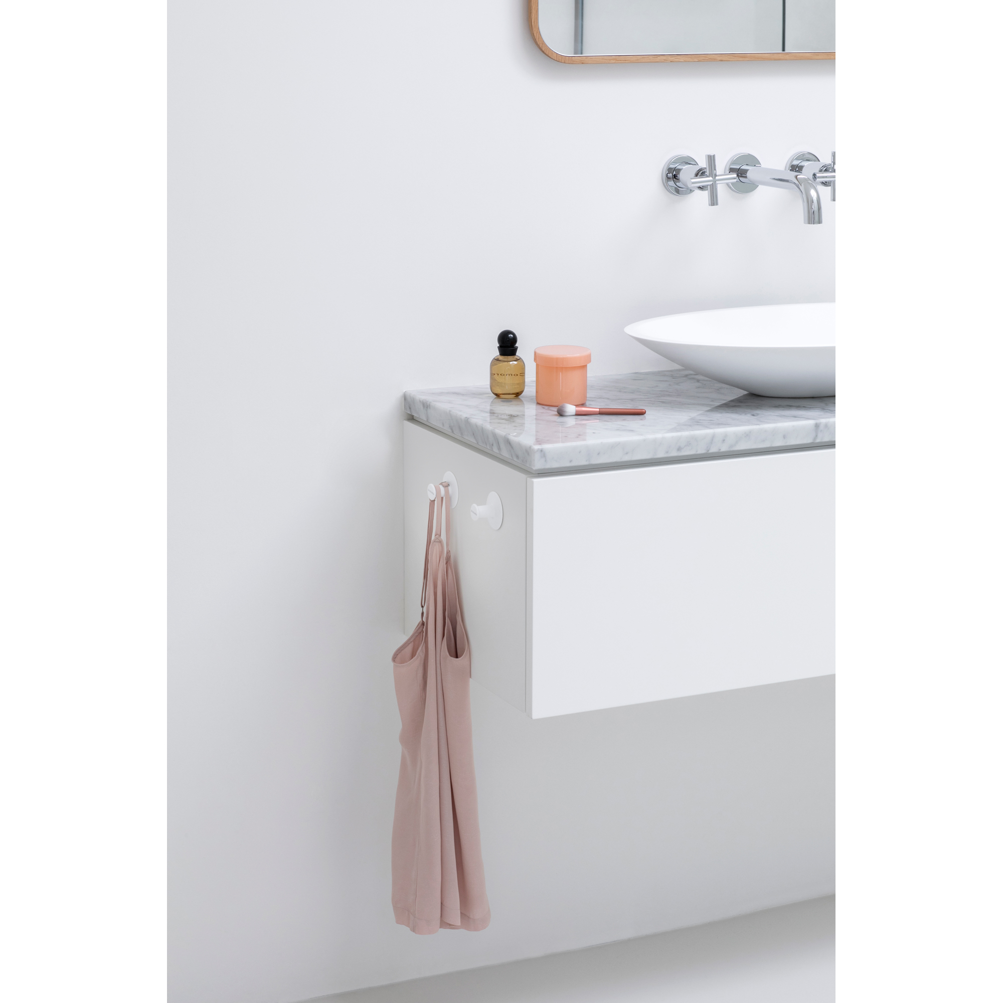 https://admins.lenoholding.lv/storage/media/14610/renew_towel_hooks,_set_of_2_-_white_-_8710755280344_brabantia_300dpi_2000x2000px_9_nr-22184.jpg