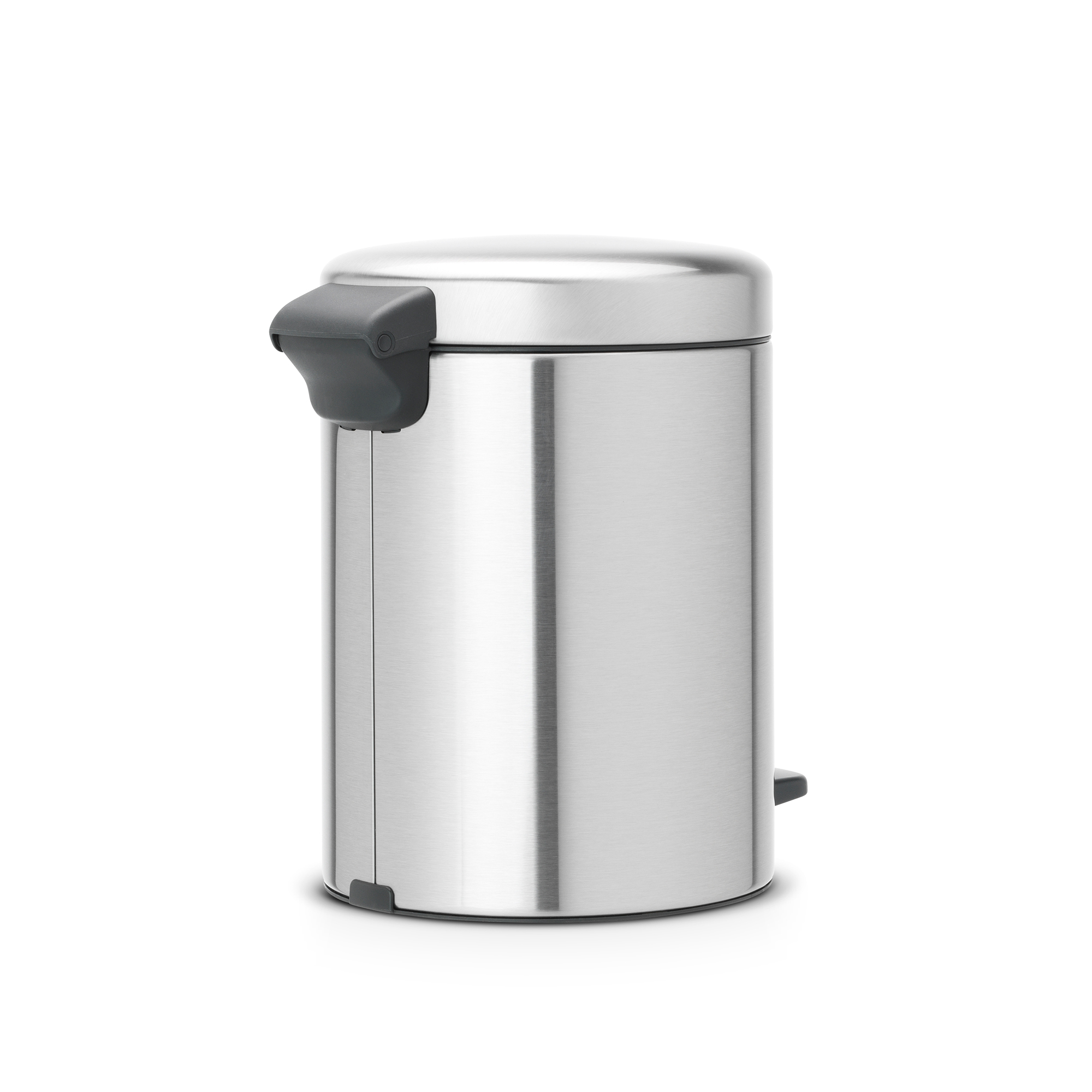 https://admins.lenoholding.lv/storage/media/16797/NewIcon-Pedal-Bin,-5L---Matt-Steel-Fingerprint-Proof---8710755112102-Brabantia_300dpi_2000x2000px_9_NR-1575.JPG