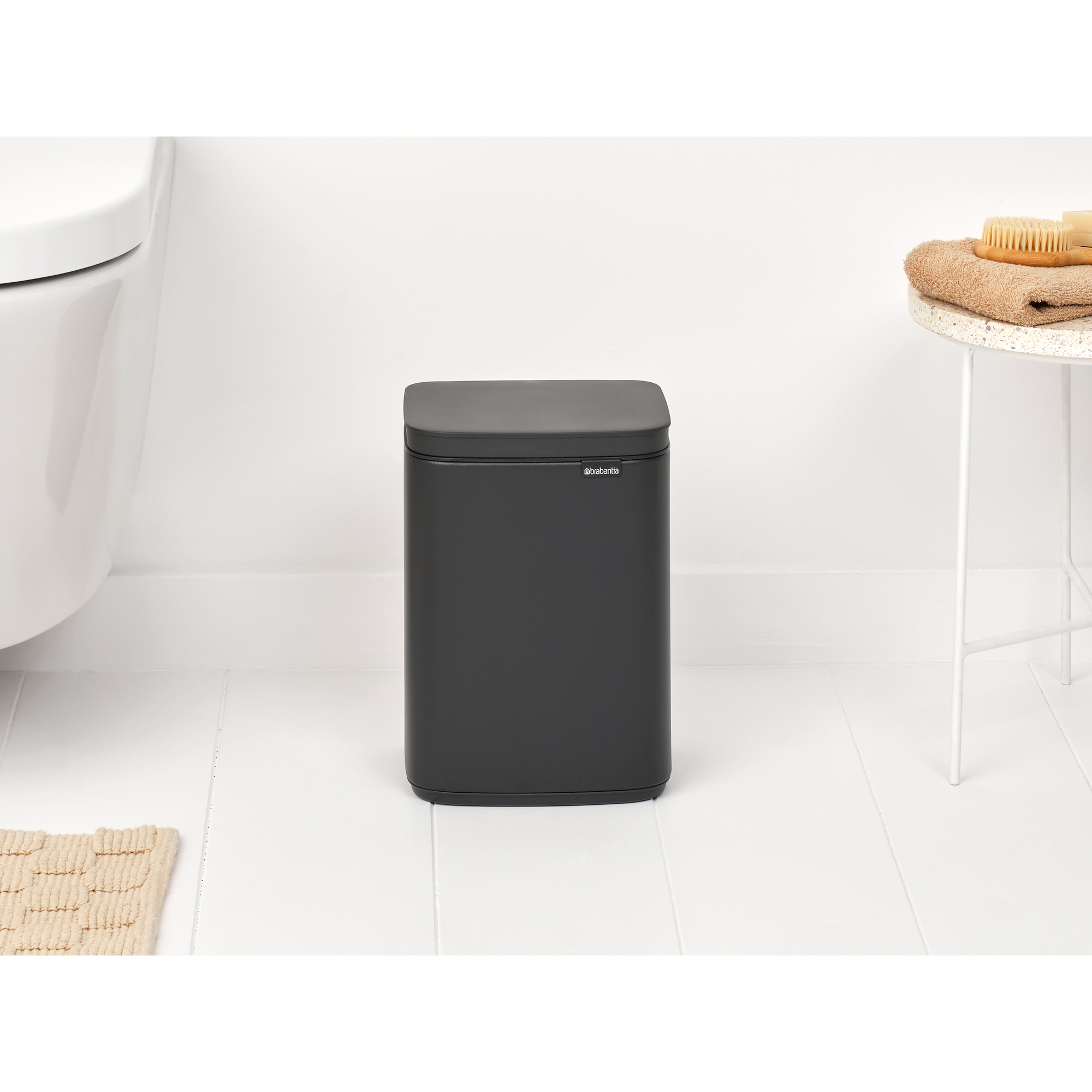 https://admins.lenoholding.lv/storage/media/16871/Bo-Waste-Bin,-4L---Mineral-Infinite-Grey---8710755233708-Brabantia_96dpi_2000x2000px_9_NR-35770.JPG