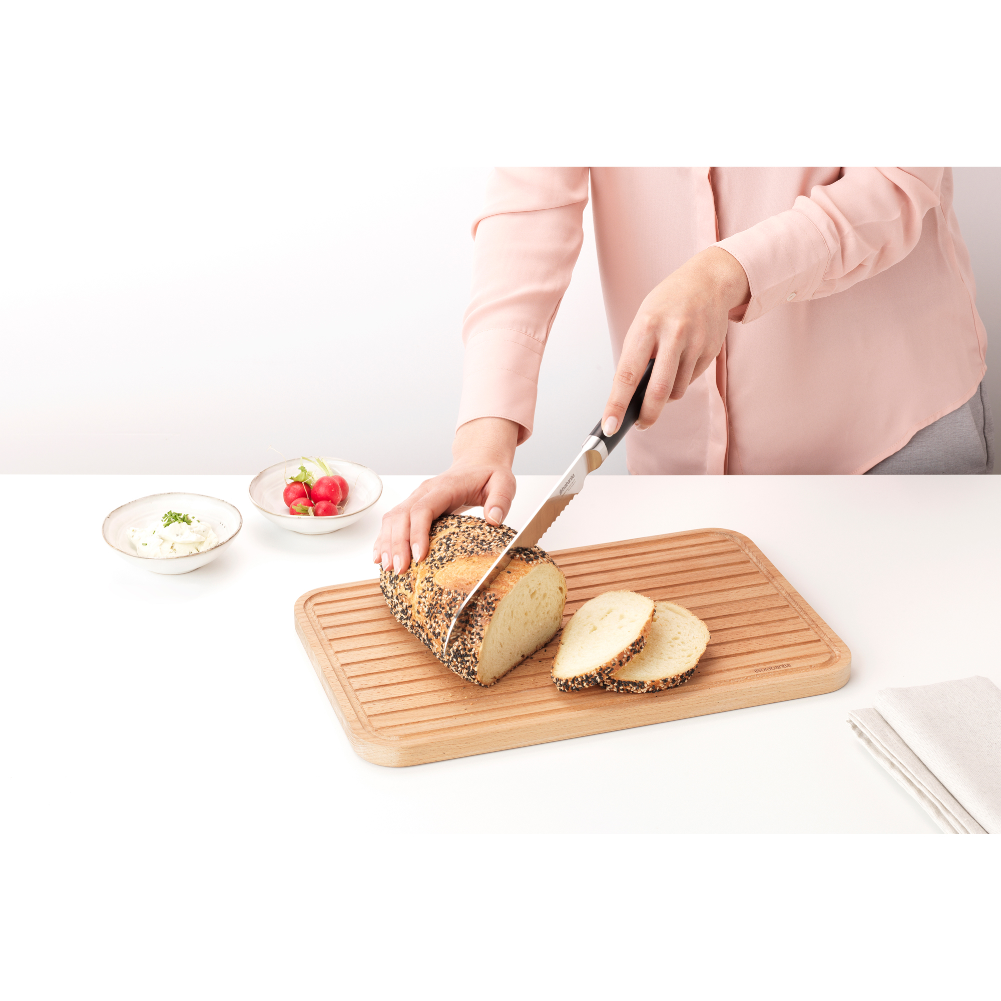 https://admins.lenoholding.lv/storage/media/17016/Profile-Wooden-Chopping-Board-for-Bread---Beech-Wood---8710755260728-Brabantia_300dpi_2000x2000px_9_NR-19819.JPG