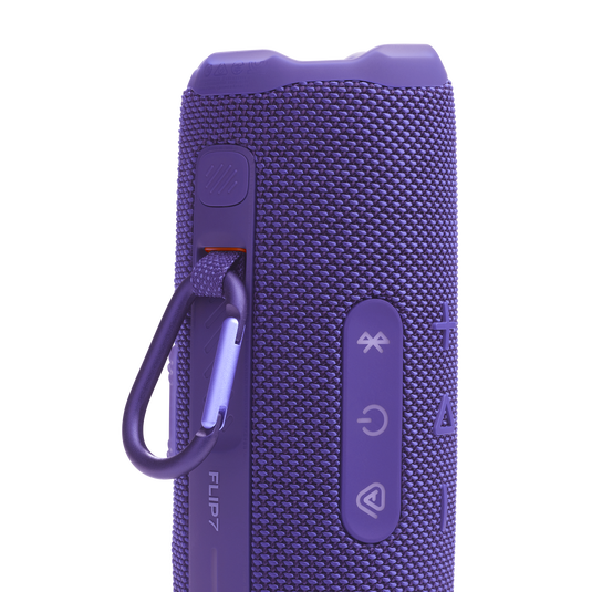 https://admins.lenoholding.lv/storage/media/21279/JBL_FLIP_7_DETAIL_CLIP_PURPLE_170_x1.webp