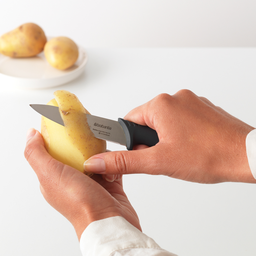 https://admins.lenoholding.lv/storage/media/3409/paring_knife,_tasty-_-_dark_grey_-_8710755120961_brabantia_96dpi_1024x1024px_e_nr-15143.jpg