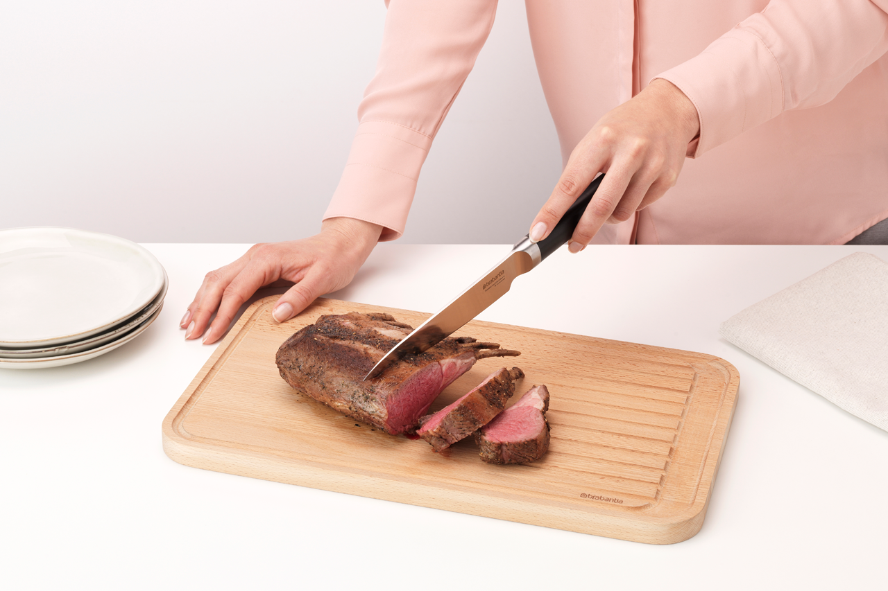 https://admins.lenoholding.lv/storage/media/4439/wooden_chopping_board_for_meat_-_profile_-_8710755260704_brabantia_96dpi_1280x853px_x_nr-19812.png